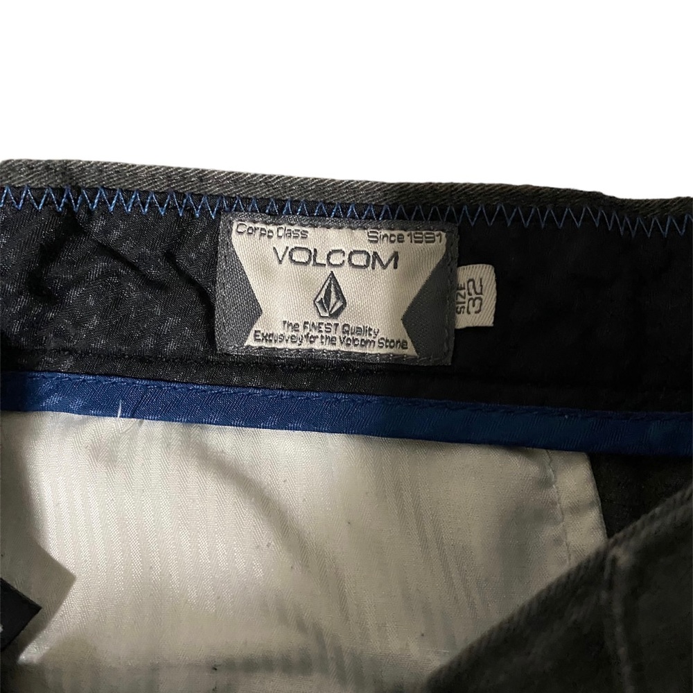 Volcom | Shorts - Picture 2 of 3